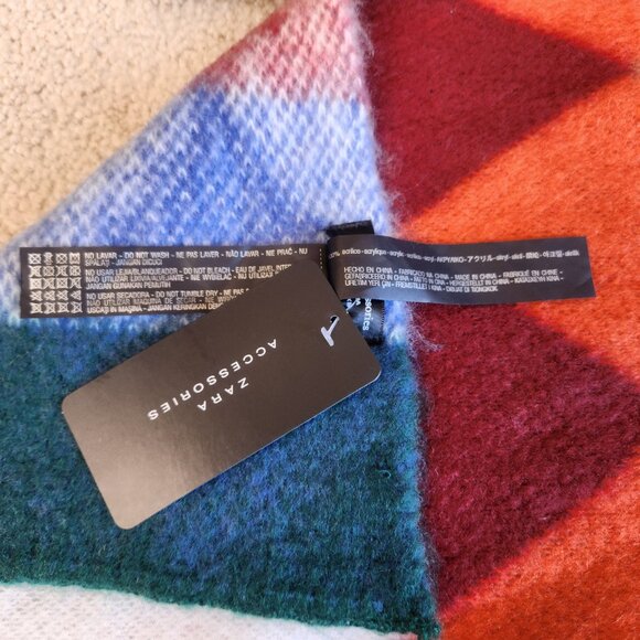 NWT Zara Scarf Oblong Diamond Argyle Soft Thick - Picture 2 of 4